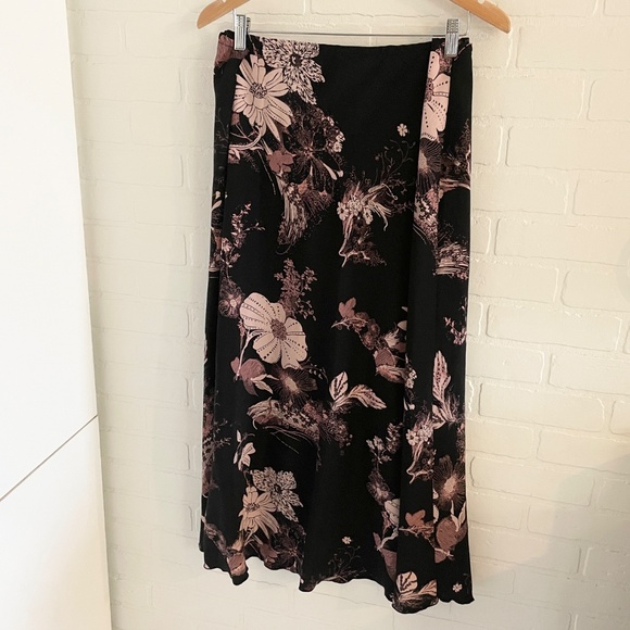 Vintage 90s Y2K Maxi Skirt Dark Floral Fairy Lettuce hem Black Pink Romantic 1X - Picture 8 of 9